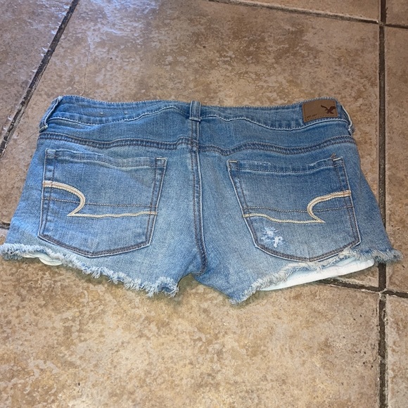 American Eagle Shortie Shorts Size 2 - Picture 2 of 3